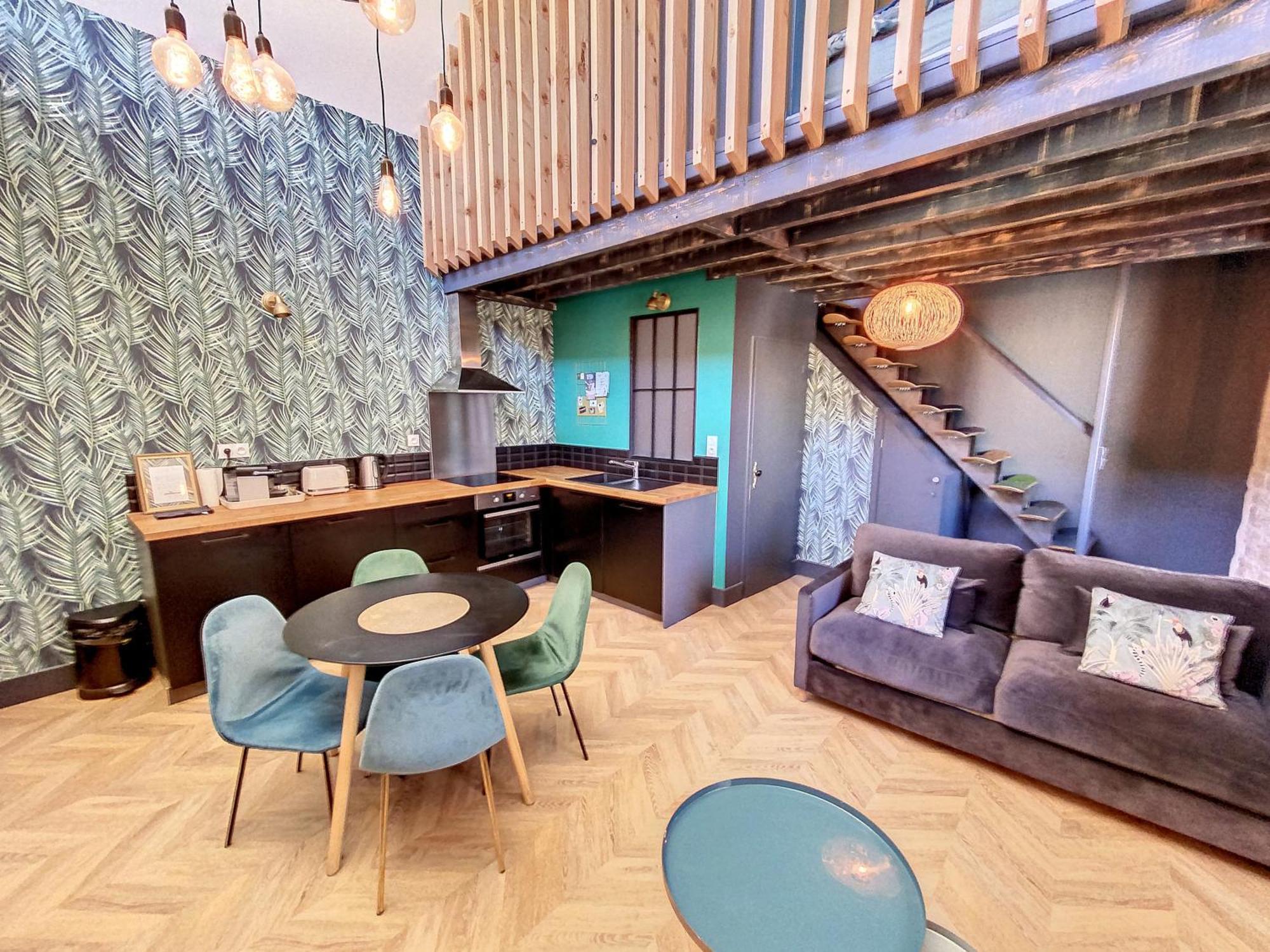 Jungle Apartment